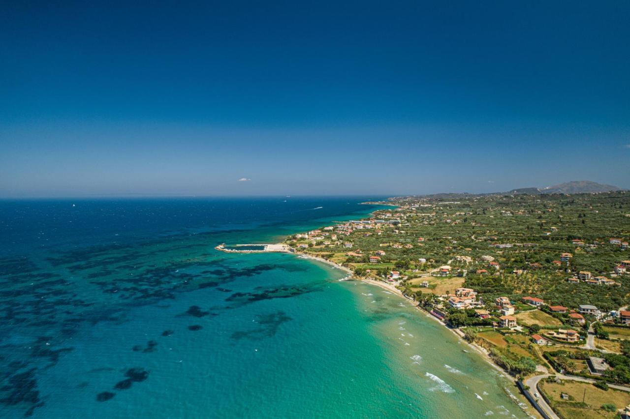 אמודי Achillion Apartments & Studios מראה חיצוני תמונה