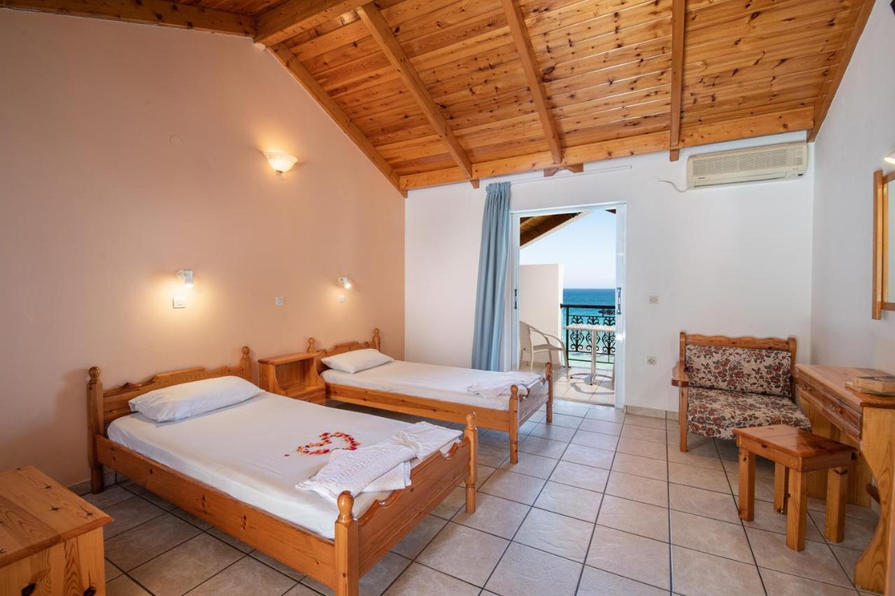 אמודי Achillion Apartments & Studios מראה חיצוני תמונה