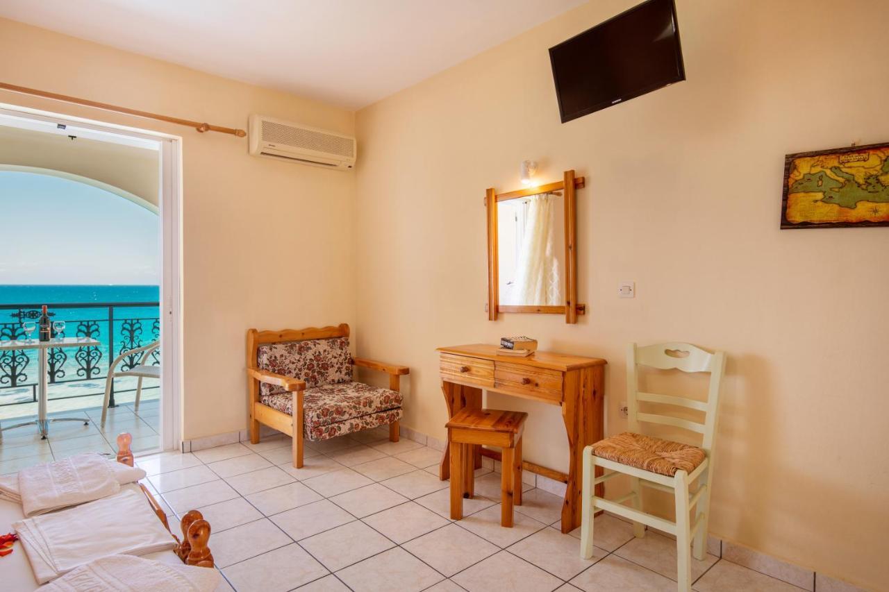 אמודי Achillion Apartments & Studios מראה חיצוני תמונה