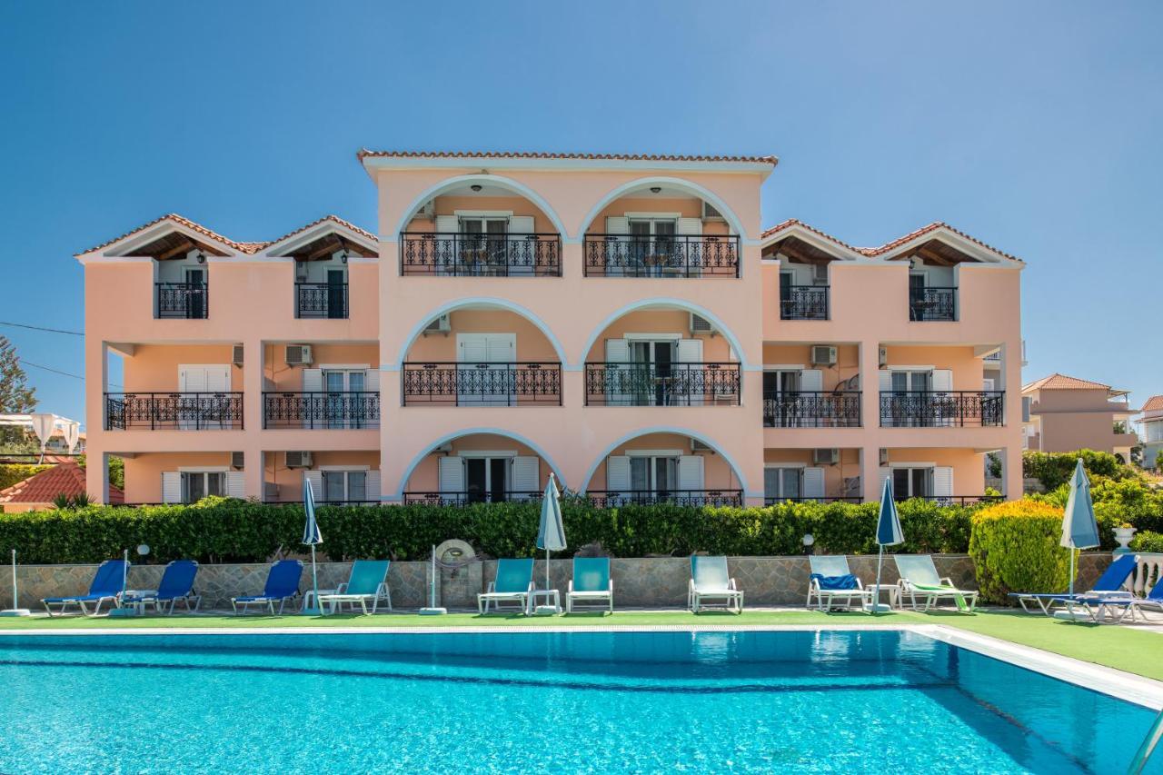 אמודי Achillion Apartments & Studios מראה חיצוני תמונה